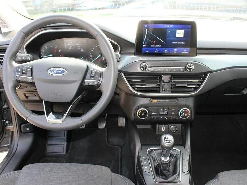 Gebraucht Ford Focus Active 125 PS (91 kW) 2019 Grau Limousine