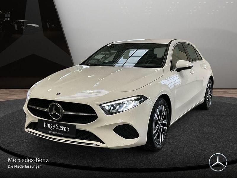 Gebraucht Mercedes A180 Advanced 136 PS (100 kW) 2024 Weiß Limousine