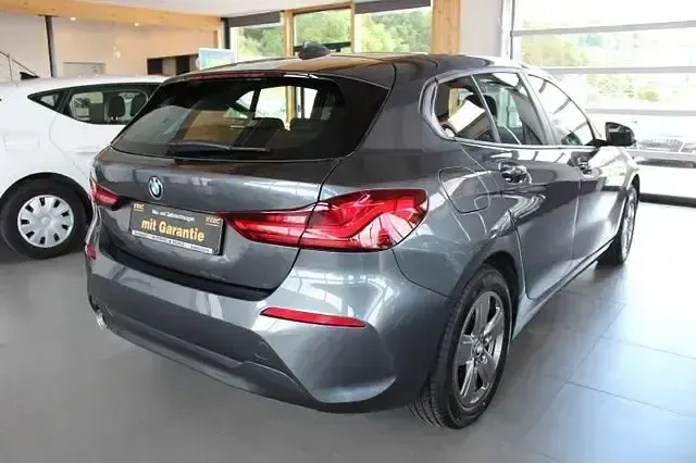 Gebraucht BMW 118 Advantage 136 PS (100 kW) 2021 Grau Kleinwagen