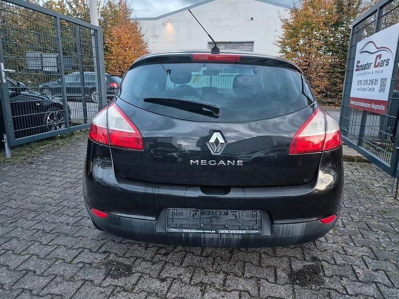 Gebraucht Renault Mégane Dynamique 110 PS (80 kW) 2011 Schwarz Limousine