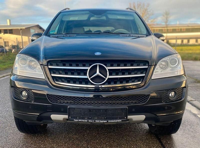 Gebraucht Mercedes ML350 272 PS (200 kW) 2005 Schwarz SUV