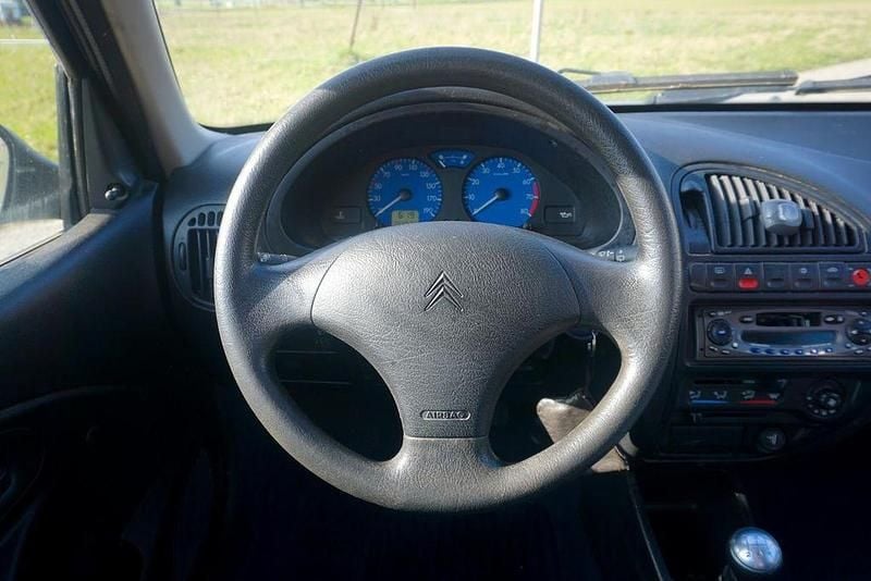 Gebraucht Citroën Saxo 60 PS (44 kW) 2001 Silber Kleinwagen