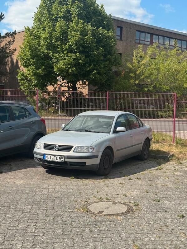 Silber Gebraucht 1998 VW Passat Limousine | 975 € (Fairer Preis) - Bild 1/4