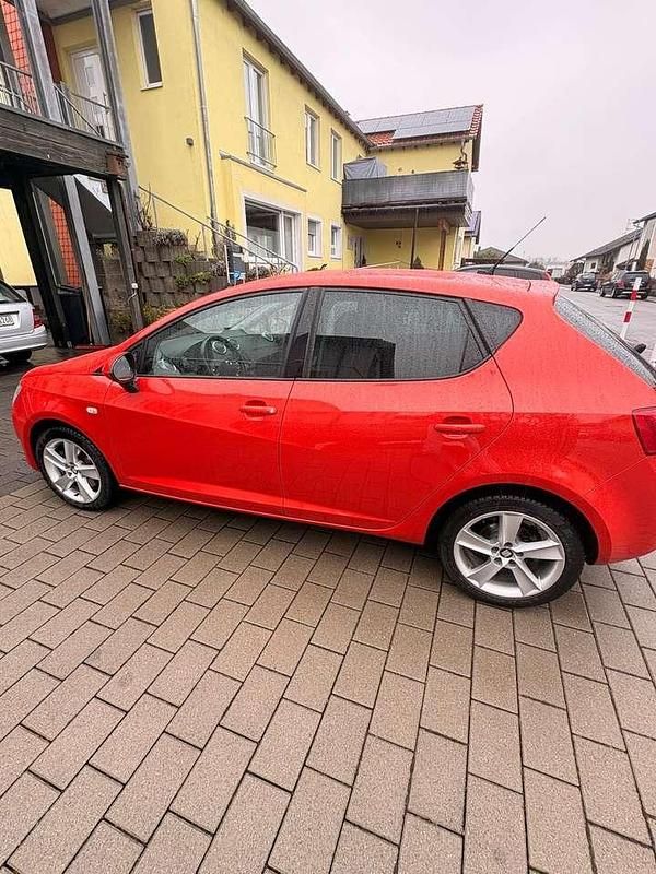 Gebraucht Seat Ibiza 110 PS (80 kW) 2016 Rot Limousine