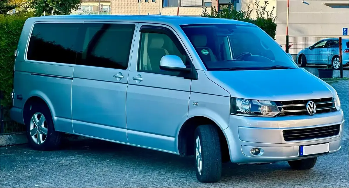 Gebraucht VW Caravelle 180 PS (132 kW) 2011 Silber Van
