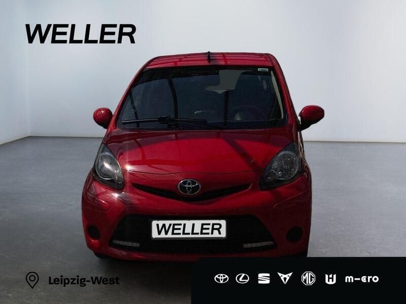 Gebraucht Toyota Aygo Cool 68 PS (50 kW) 2013 Rot Kleinwagen