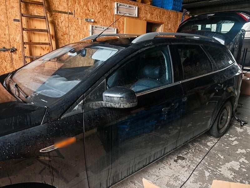 Gebraucht Ford Mondeo 140 PS (102 kW) 2007 Schwarz Kombi