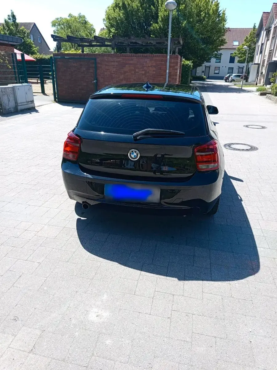 Gebraucht BMW 114 95 PS (69 kW) 2014 Schwarz Kleinwagen