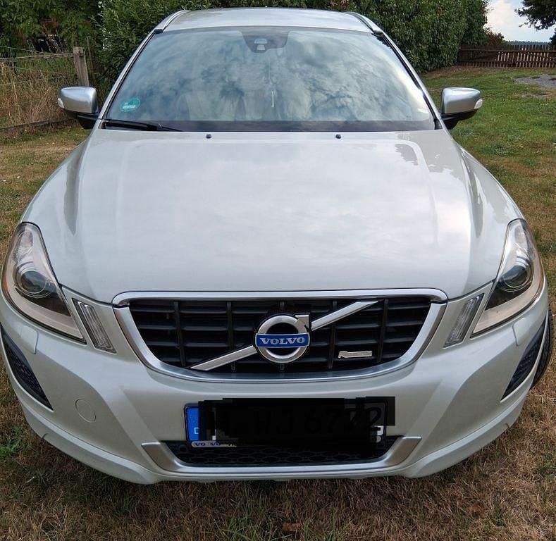 Gebraucht Volvo XC60 R-Design 241 PS (177 kW) 2012 Grau SUV