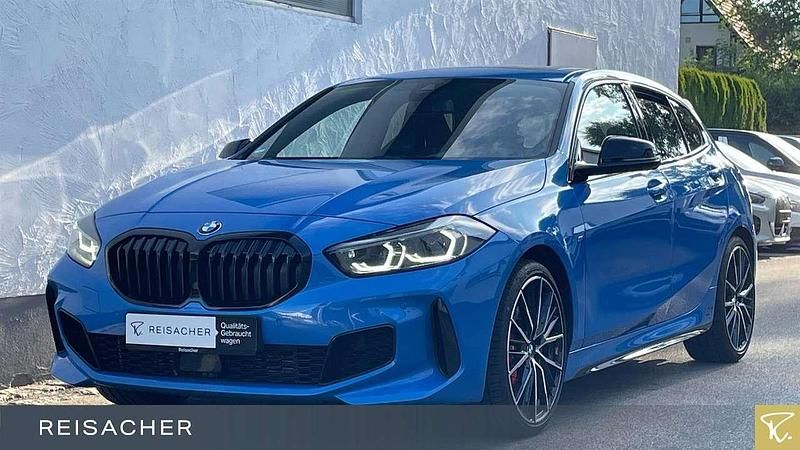 Misano blau metallic Gebraucht 2022 BMW 128 Shadowline Limousine | 30.399 € (Fairer Preis) - Bild 1/4