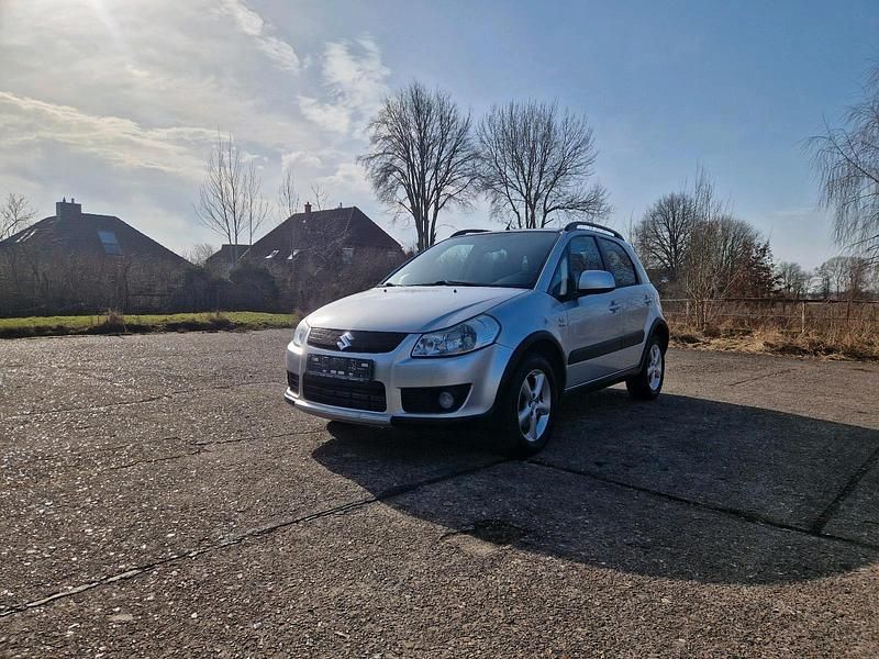 Gebraucht Suzuki SX4 2010 Silber SUV