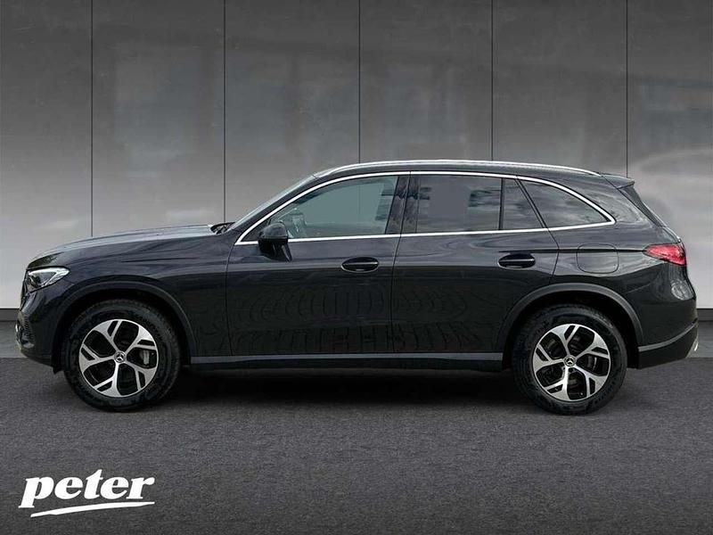 Gebraucht Mercedes GLC300e Avantgarde 197 PS (144 kW) 2024 Metalliclack graphitgrau SUV