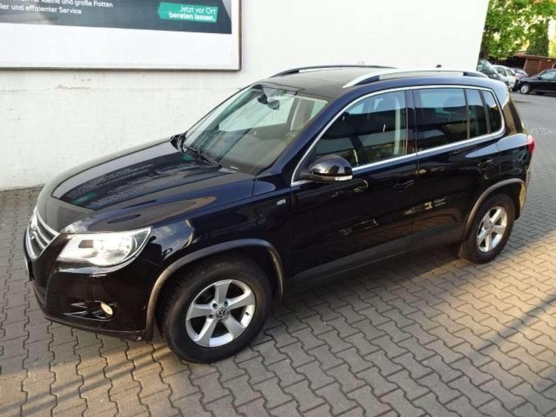 Deep black perleffekt Gebraucht 2010 VW Tiguan Sportline SUV | 12.950 € (Fairer Preis) - Bild 1/4