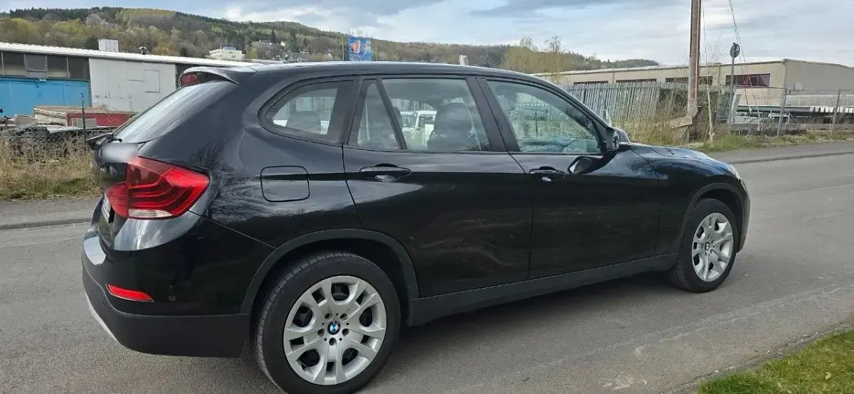 Gebraucht BMW X1 143 PS (105 kW) 2013 Schwarz SUV