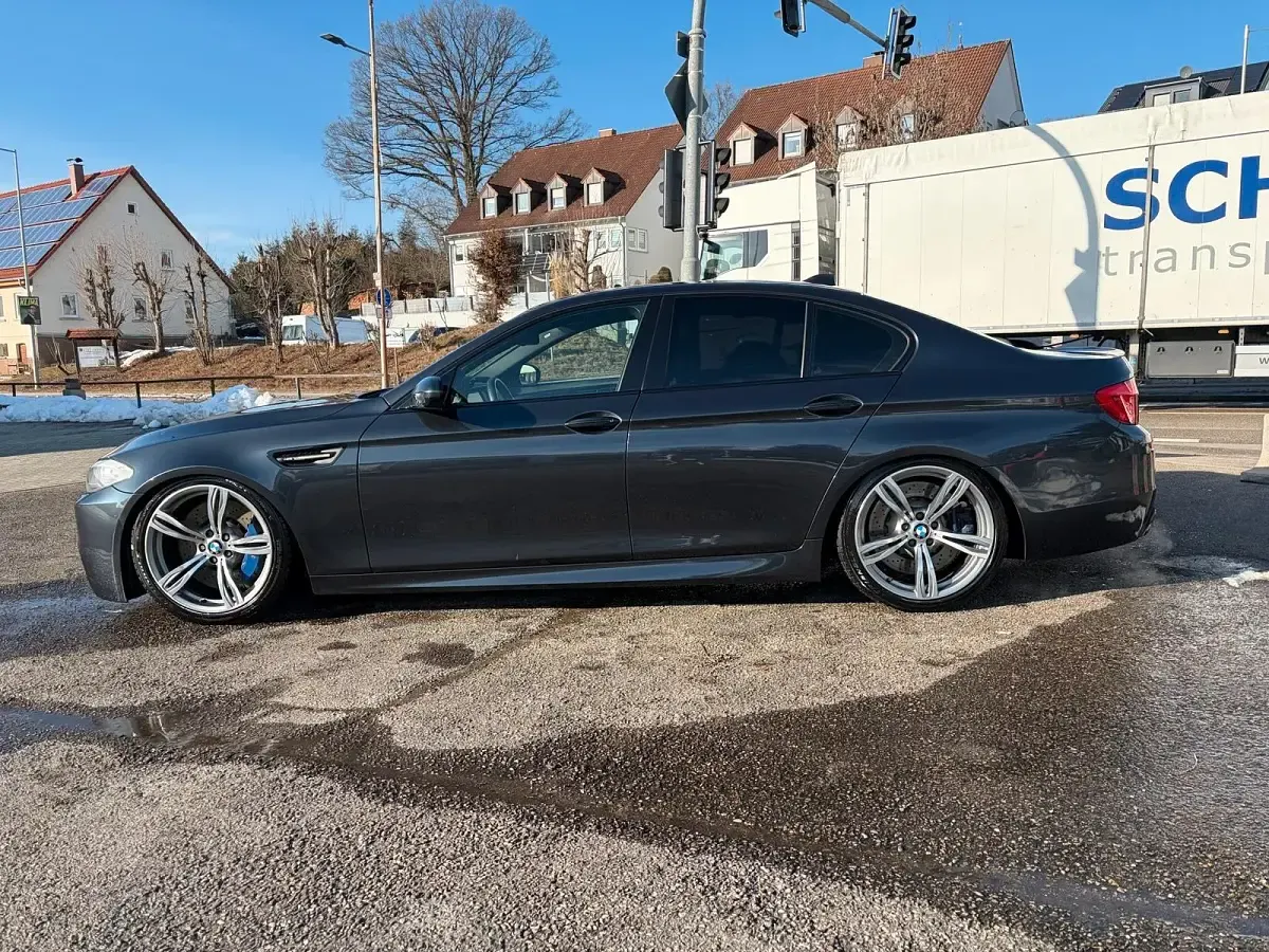 Używany BMW M5 560 KM (411 kW) 2012 Szary Sedan/Limuzyna