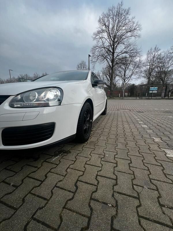 Weiß Gebraucht 2007 VW Golf V GT Kleinwagen | 3.999 € (Fairer Preis) - Bild 1/4