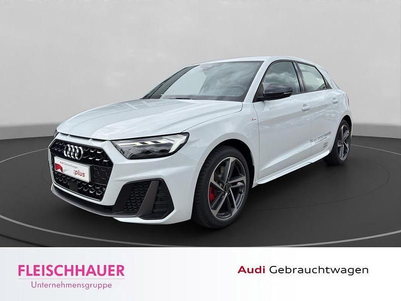 Weiss Gebraucht 2025 Audi A1 Sportback S-Line Kleinwagen | 33.990 € (Etwas zu teuer) - Bild 1/4