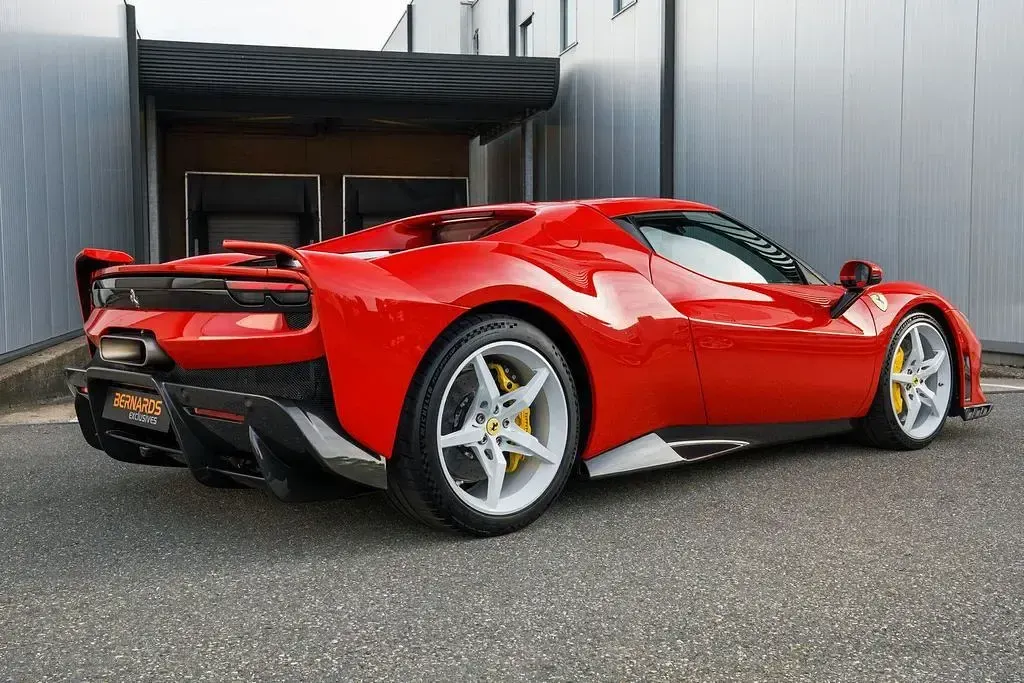Neu Ferrari 296 880 PS (647 kW) 2026 Rot