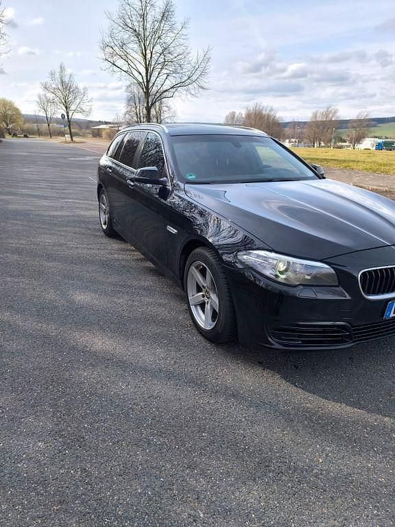 Gebraucht BMW 530 258 PS (189 kW) 2014 Schwarz Kombi