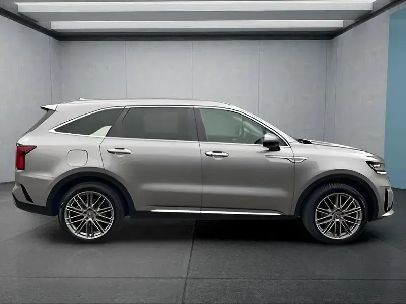 Gebraucht Kia Sorento 179 PS (131 kW) 2023 Grau SUV