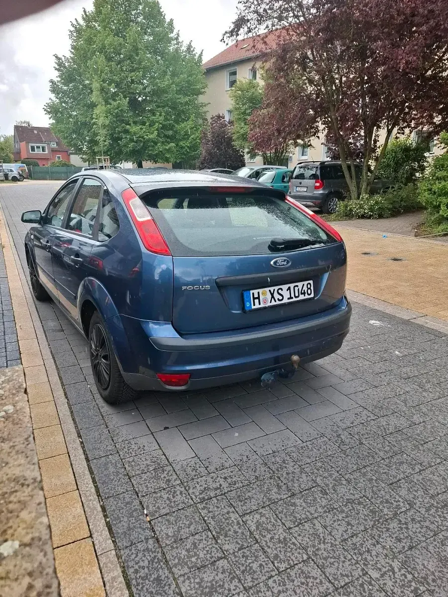 Używany Ford Focus 116 KM (85 kW) 2006 Niebieski Sedan/Limuzyna