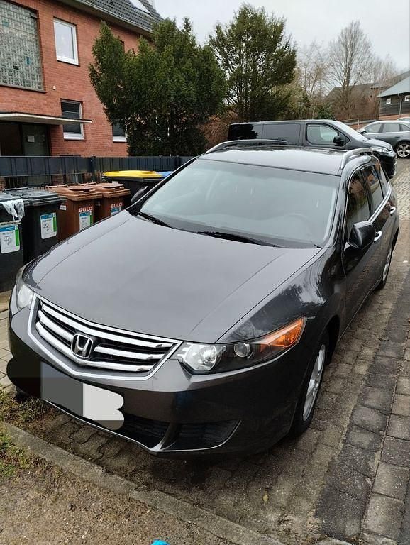 Grau Gebraucht 2011 Honda Accord Limousine | 5.799 € (Guter Preis) - Bild 1/4