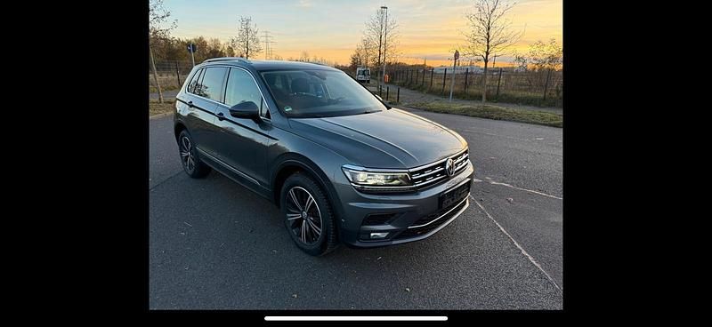 Grau Gebraucht 2018 VW Tiguan SUV | 25.000 € (Superpreis) - Bild 1/4