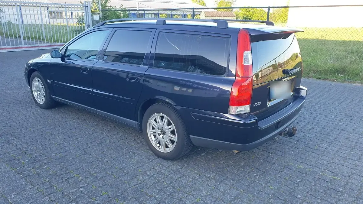 Gebraucht Volvo V70 130 PS (95 kW) 2005 Blau Kombi