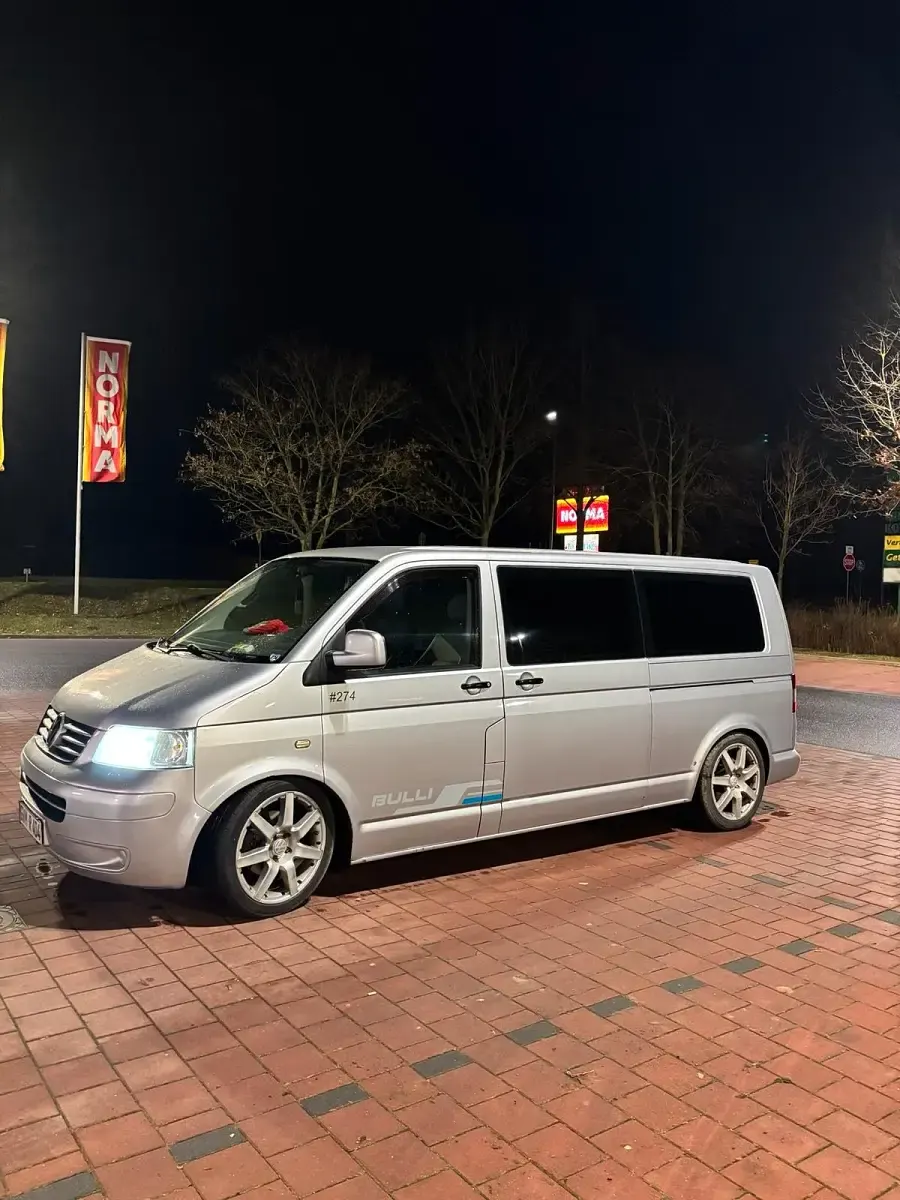 Gebraucht VW Transporter 131 PS (96 kW) 2008 Silber Van