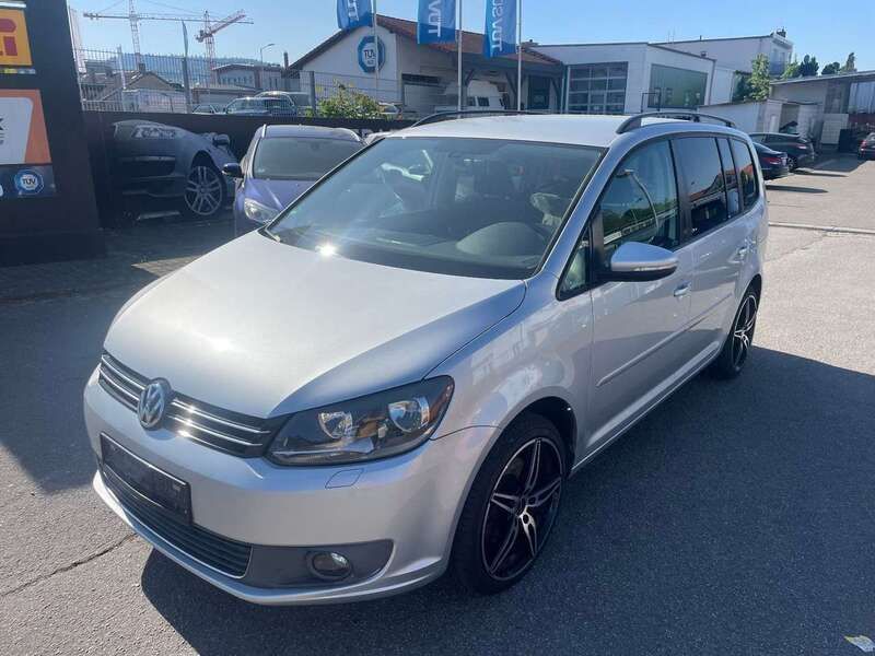 Reflexsilber metallic Gebraucht 2010 VW Touran Comfortline Van / Kleinbus | 9.990 € (Fairer Preis) - Bild 1/4