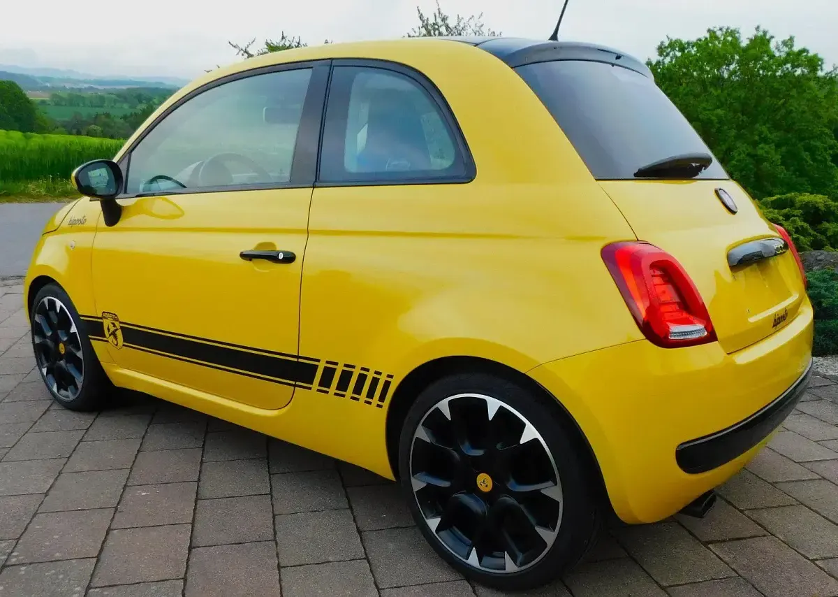 Gebraucht Fiat 500 Abarth 86 PS (63 kW) 2011 Gelb Kleinwagen