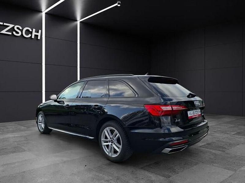Gebraucht Audi A4 Advanced 204 PS (150 kW) 2022 Mythosschwarz metallic Kombi