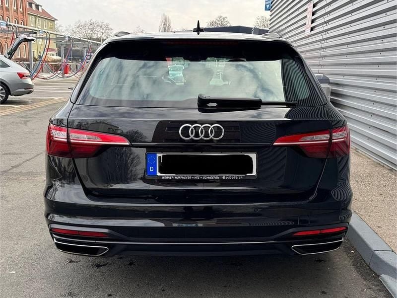 Gebraucht Audi A4 Ambiente 163 PS (119 kW) 2021 Schwarz Kombi