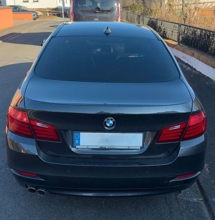 Gebraucht BMW 520 190 PS (139 kW) 2015 Grau Limousine