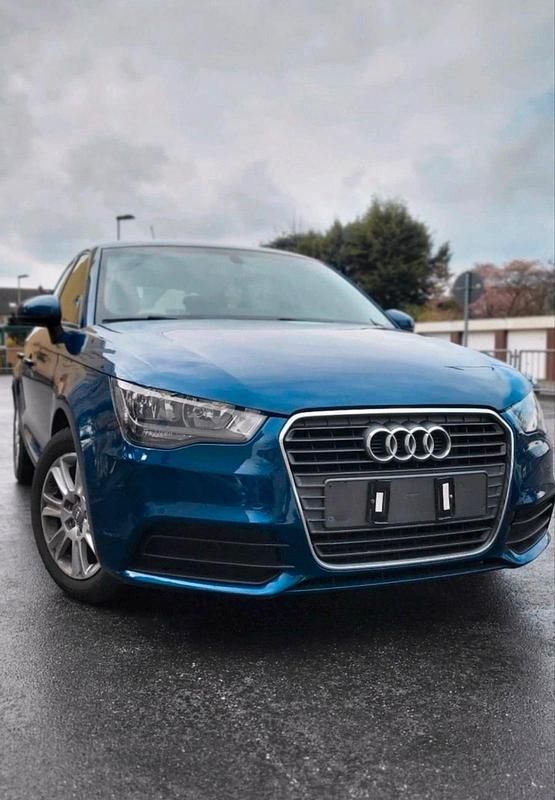 Blau Gebraucht 2013 Audi A1 Sportback Kleinwagen | 6.000 € (Superpreis) - Bild 1/4