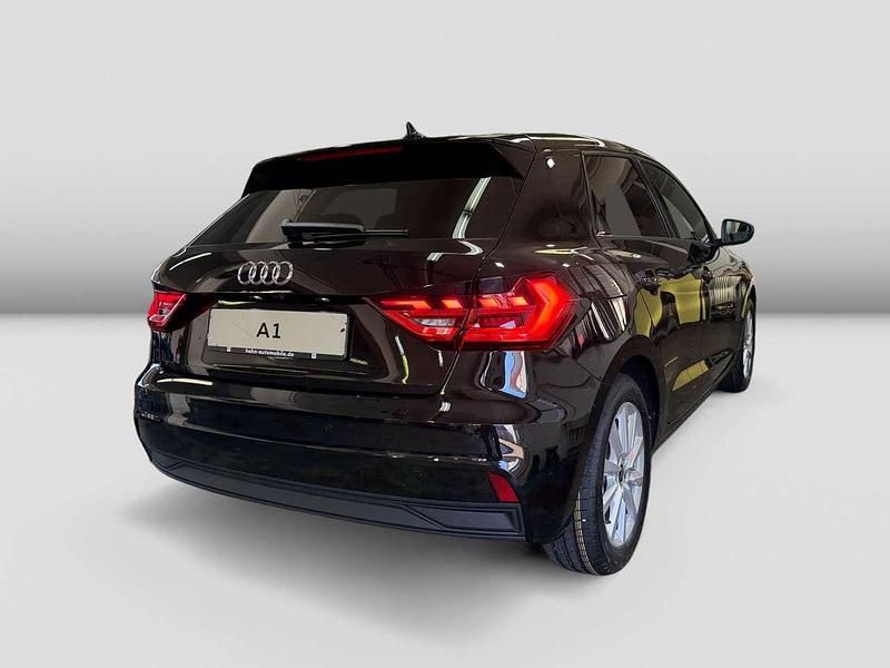 Neu Audi A1 150 PS (110 kW) 2026 Mythosschwarz metallic SUV