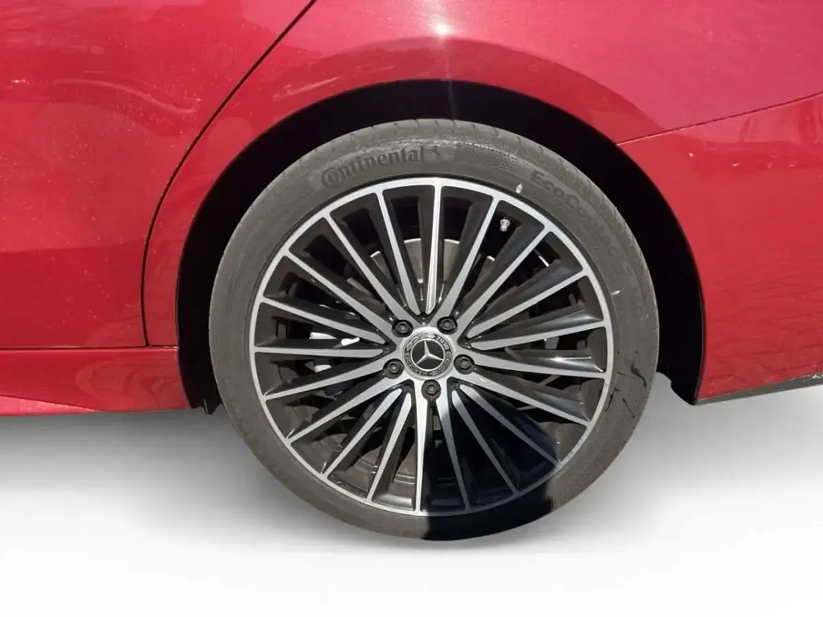 Gebraucht Mercedes C300e AMG 204 PS (150 kW) 2026 Rot Limousine