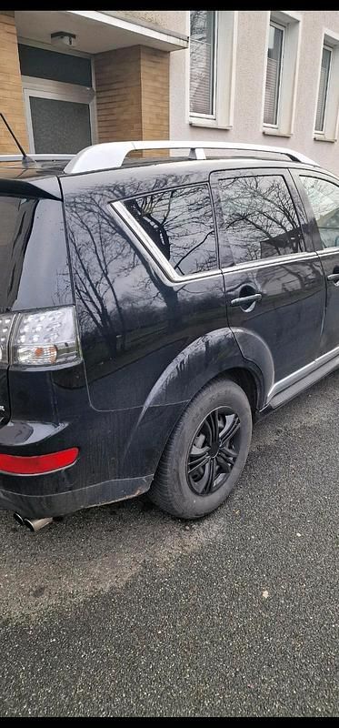 Gebraucht Mitsubishi Outlander 156 PS (114 kW) 2009 Schwarz SUV