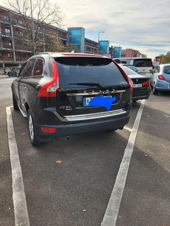 Gebraucht Volvo XC60 Kinetic 163 PS (119 kW) 2011 Schwarz SUV