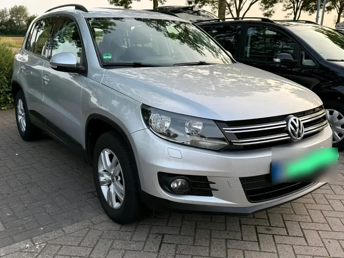 Gebraucht VW Tiguan 122 PS (89 kW) 2011 Grau SUV