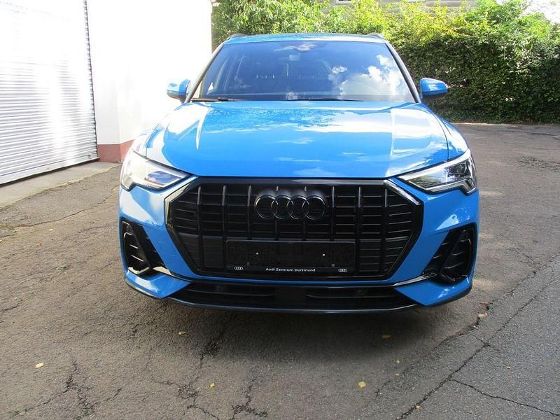 Blau Gebraucht 2021 Audi Q3 S-Line SUV | 27.800 € (Guter Preis) - Bild 1/4