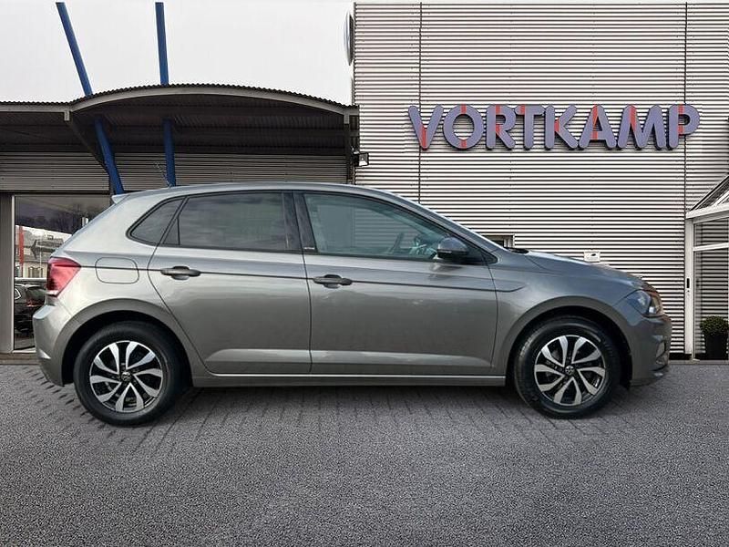Gebraucht VW Polo Active 95 PS (69 kW) 2021 Grau Kleinwagen