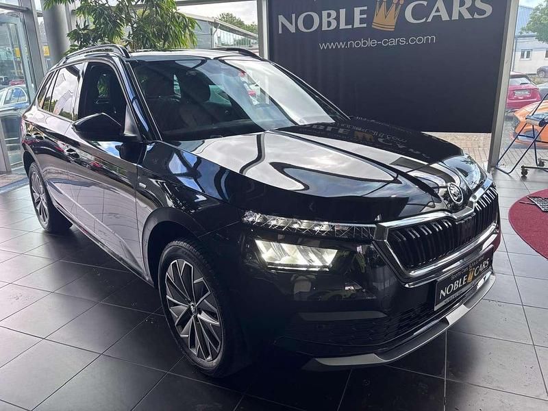 Cerna magic/black magic Gebraucht 2021 Skoda Kamiq Clever SUV | 24.590 € (Fairer Preis) - Bild 1/1