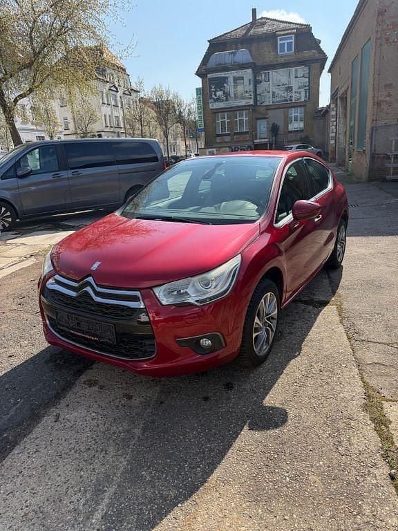 Gebraucht Citroën DS4 So Chic 163 PS (119 kW) 2012 Rot Kleinwagen