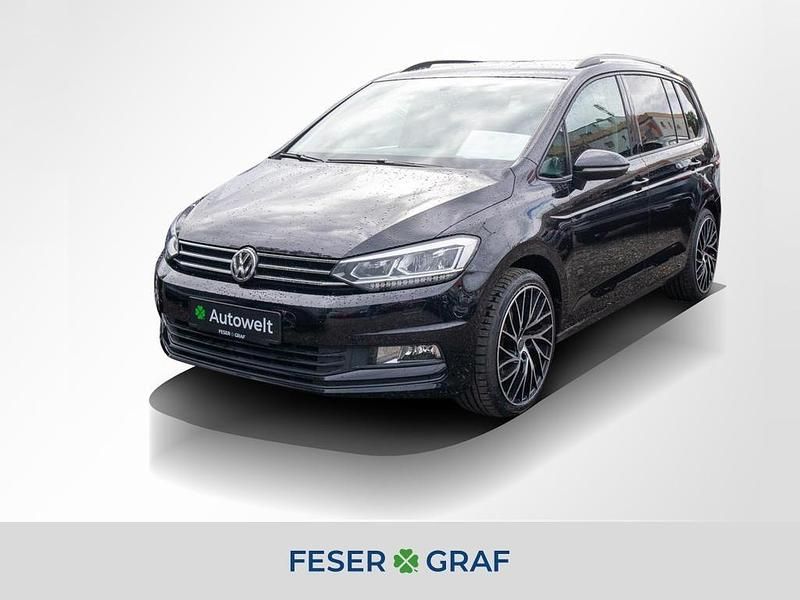 Deep black perleffekt Gebraucht 2015 VW Touran Comfortline Van / Kleinbus | 18.888 € (Etwas zu teuer) - Bild 1/4