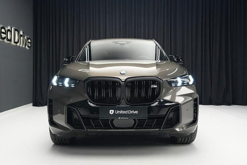 Gebraucht BMW X5 M Sport 530 PS (389 kW) 2024 Grün SUV