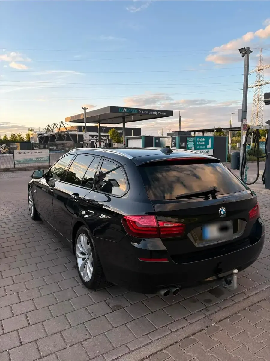 Gebraucht BMW 520 Efficient Dynamics 190 PS (139 kW) 2015 Schwarz Kombi