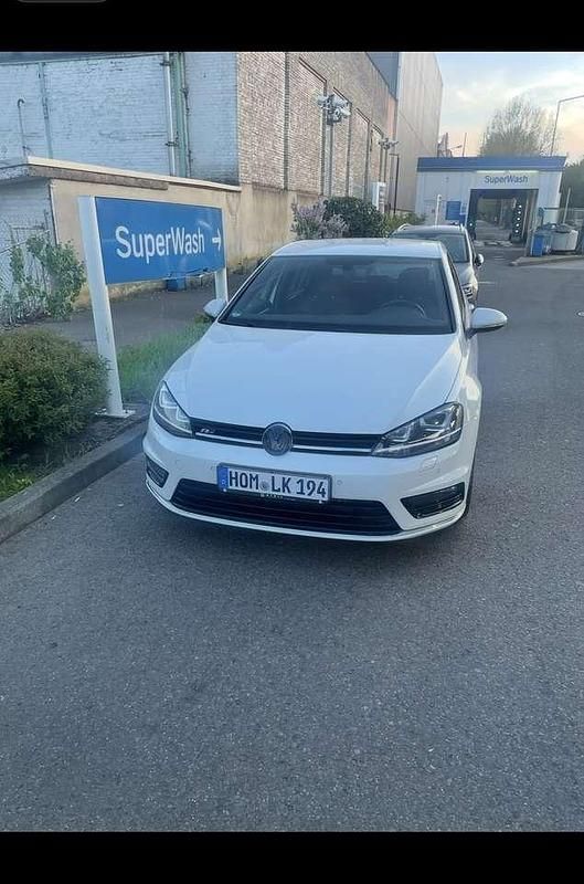 Gebraucht 2016 VW Golf VII R-line Limousine | 13.900 € (Etwas zu teuer) - Bild 1/4