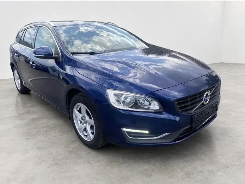 Gebraucht Volvo V60 Ocean Race 120 PS (88 kW) 2015 Blau Kombi
