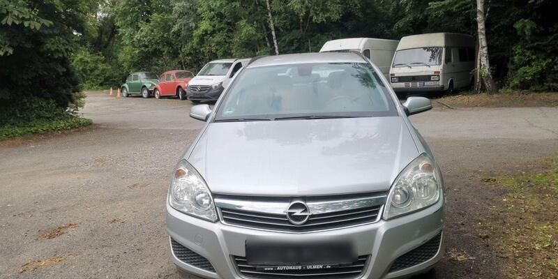 Silber Gebraucht 2007 Opel Astra Kombi | 1.450 € (Guter Preis) - Bild 1/4